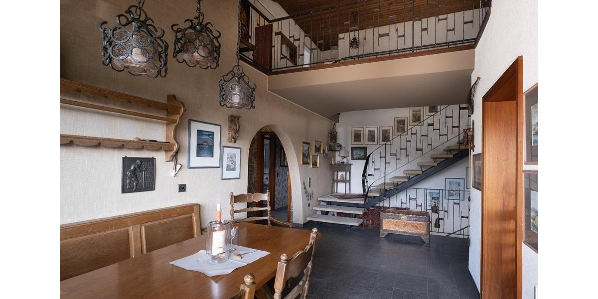 Einfamilienhaus Niefern-Öschelbronn Öschelbronn - 10 Zimmer, 459 m&sup2;, 950.000&euro; | Angebot:26632697