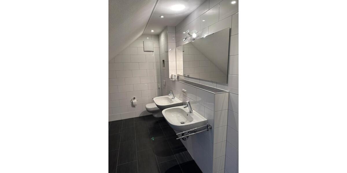 Dachgeschoßwohnung Steinenbronn - 3.5 Zimmer, 103 m&sup2;, 1.750&euro; | Angebot:26368773