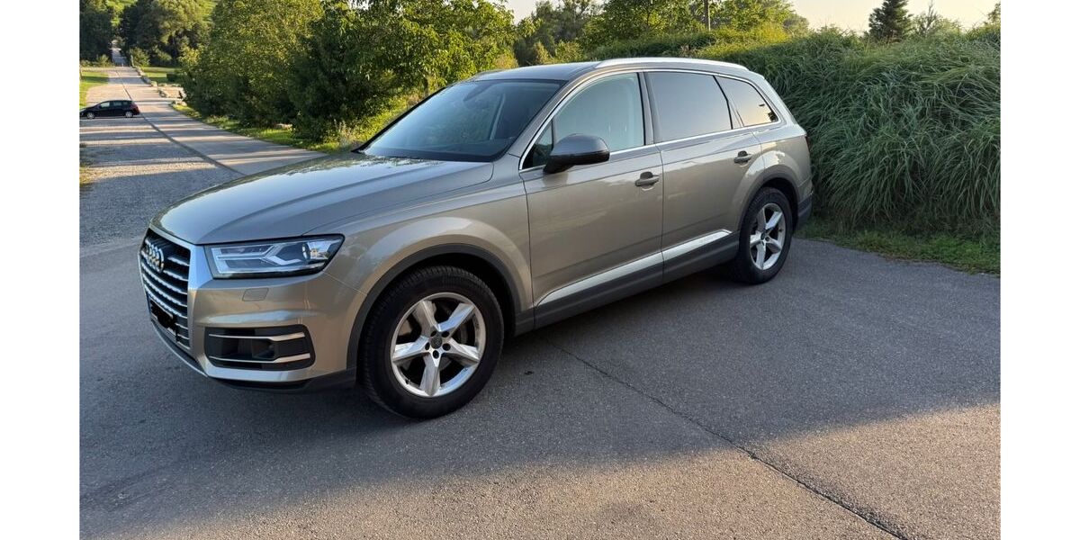 Audi Q7 215.000 km 25.100 &euro; Stuttgart 70469