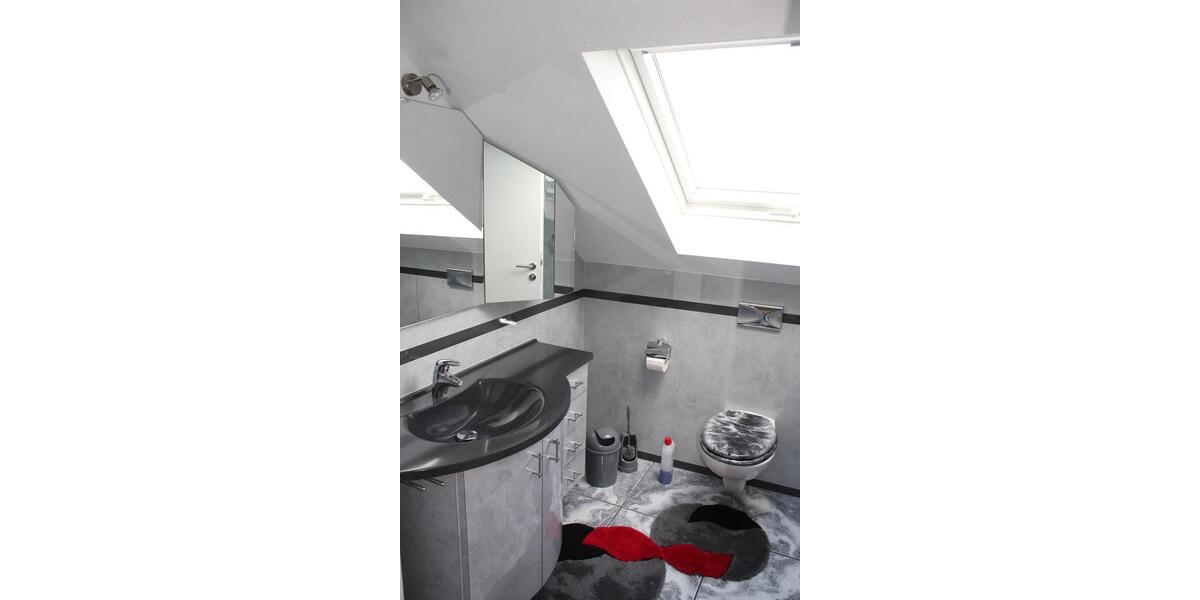 Dachgeschoßwohnung Kusterdingen - 2.5 Zimmer, 55 m&sup2;, 1.050&euro; | Angebot:24530037