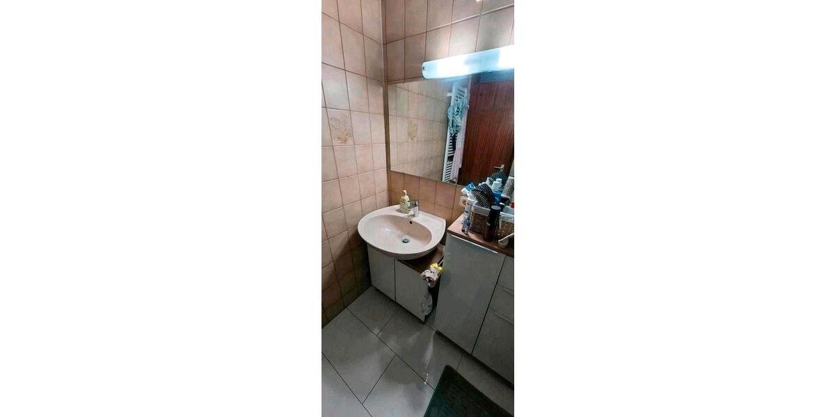 Erdgeschoßwohnung Sindelfingen Eichholz - 2.5 Zimmer, 73 m&sup2;, 975&euro; | Angebot:26415108