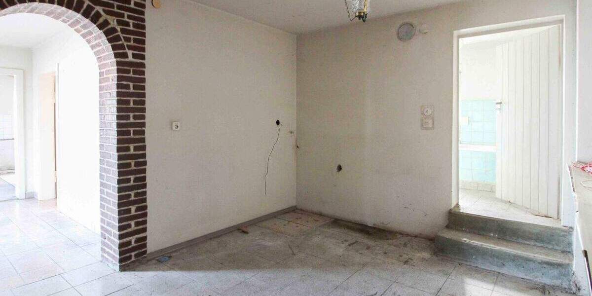 Einfamilienhaus Mühlacker Dürrmenz - 6 Zimmer, 175.000&euro; | Angebot:25851085