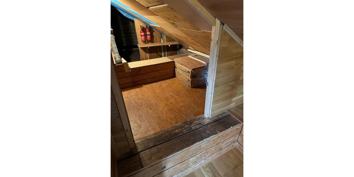 Dachgeschoßwohnung Sindelfingen - 2 Zimmer, 56 m&sup2;, 1.200&euro; | Angebot:24588379