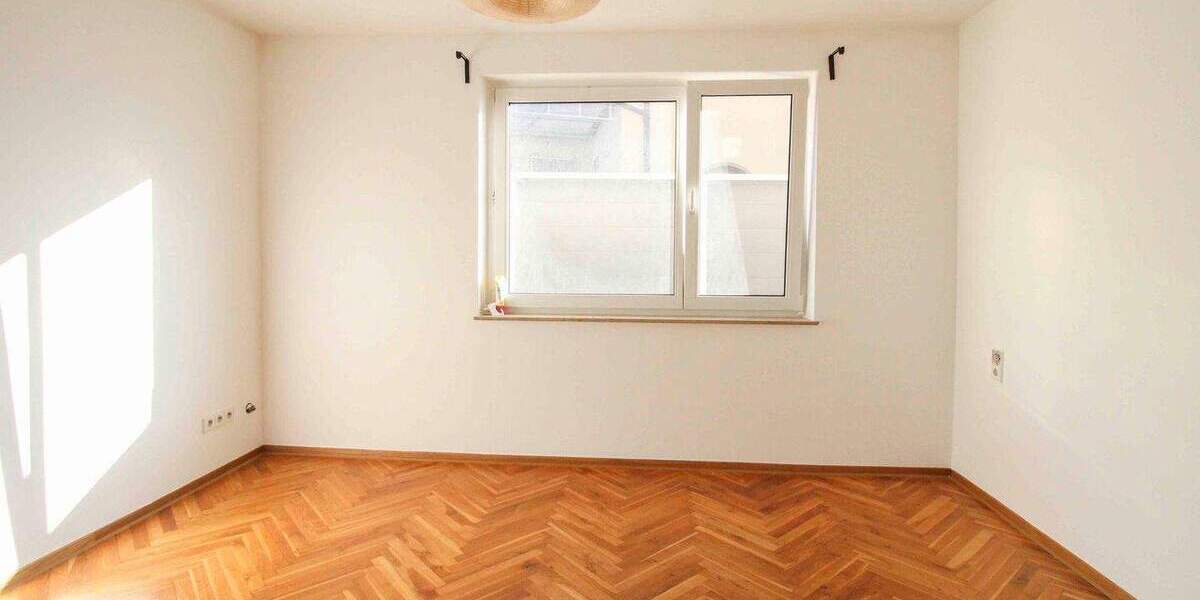 Etagenwohnung Ludwigsburg Ost - 3 Zimmer, 77 m&sup2;, 265.000&euro; | Angebot:24778168