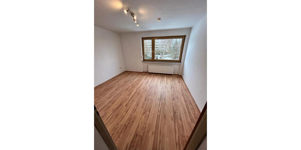 Etagenwohnung Herrenberg - 4 Zimmer, 96 m&sup2;, 330.000&euro; | Angebot:24399615