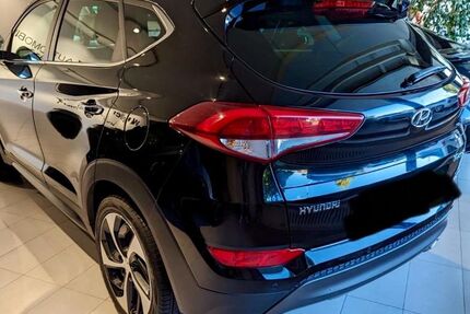 Hyundai TUCSON 102.000 km 15.700 &euro; Vaihingen an der Enz 71665