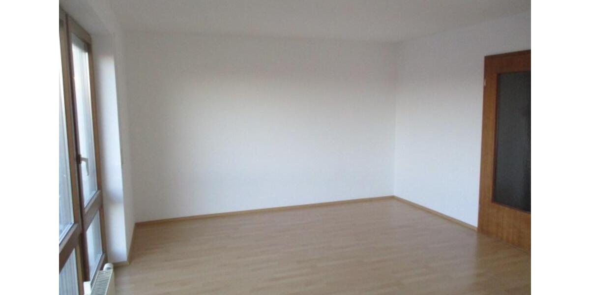 Reihenhaus Tübingen Lustnau - 6 Zimmer, 150 m&sup2;, 2.200&euro; | Angebot:25379085