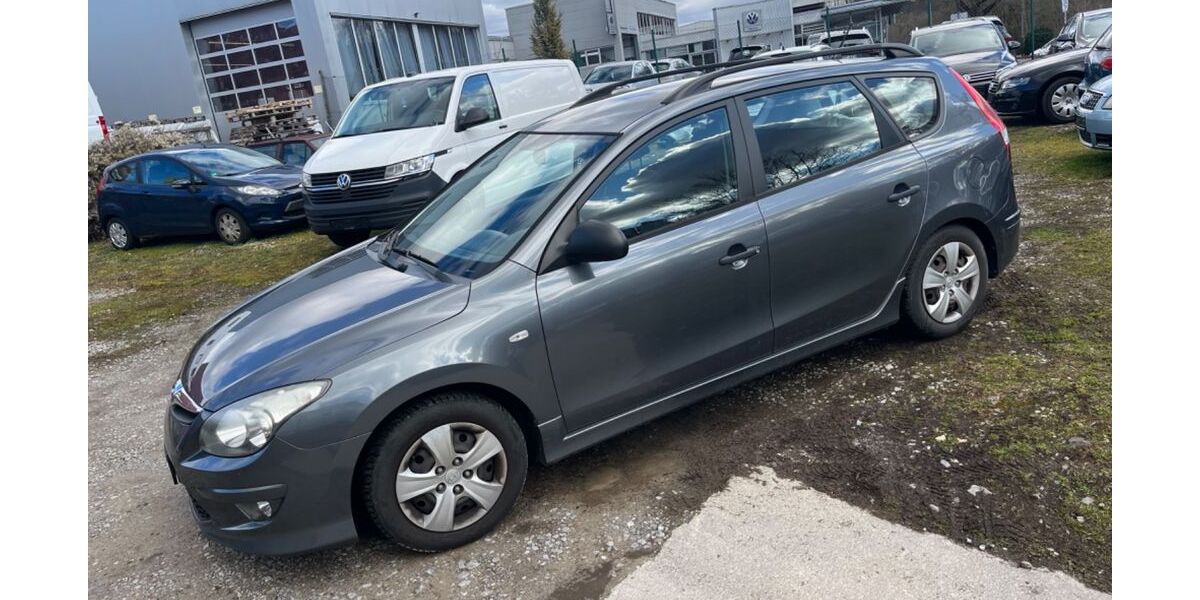 Hyundai i30 167.000 km 2.550 &euro; Ludwigsburg 71642