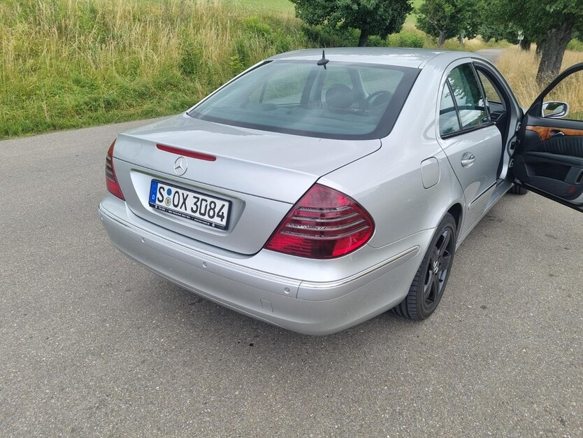 Mercedes-Benz 320 160.500 km 4.950 € Stuttgart 70173