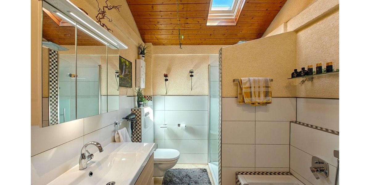 Reihenmittelhaus in Ohmenhausen inkl. Carport - Reihenmittelhaus Reutlingen Ohmenhausen | Angebot:26789803