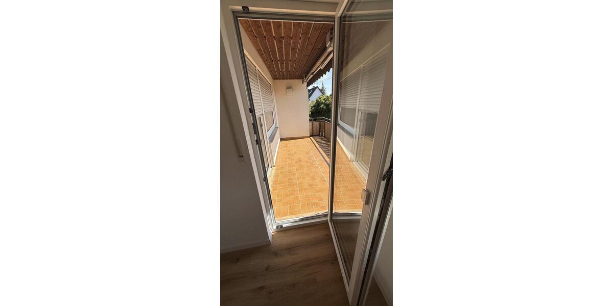 Etagenwohnung Sindelfingen Eichholz - 3 Zimmer, 80 m&sup2;, 1.230&euro; | Angebot:24842595