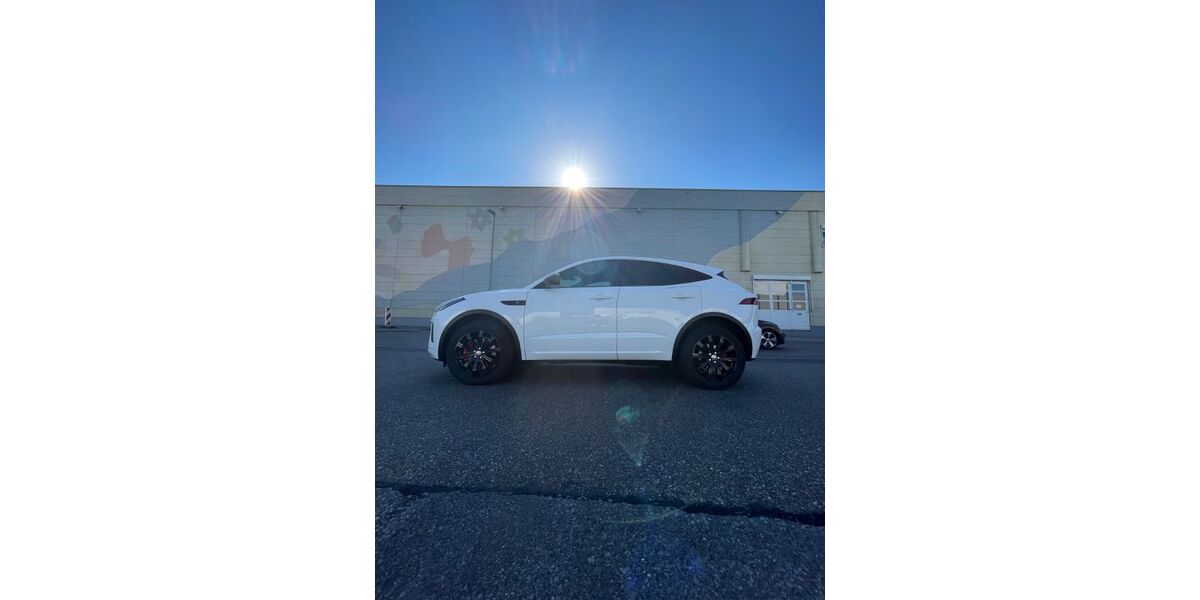 Jaguar E-Pace 73.500 km 25.499 &euro; Pforzheim 75172