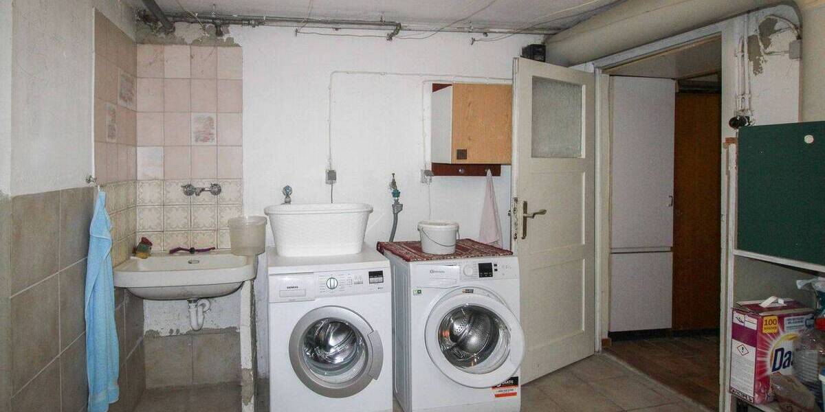 Einfamilienhaus Calw - 7 Zimmer, 329.000&euro; | Angebot:25985072