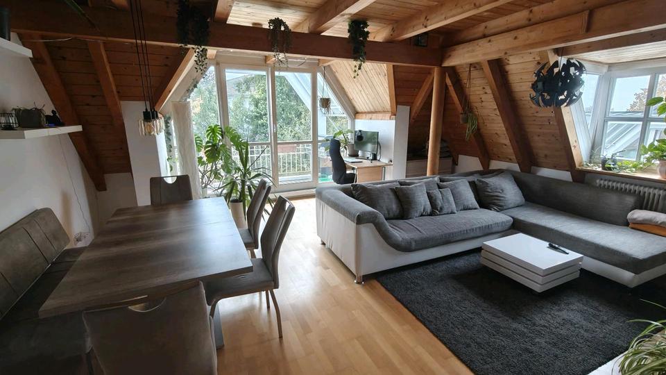 Dachgeschoßwohnung Reutlingen - 3 Zimmer, 80 m&sup2;, 1.250&euro; | Angebot:27584496