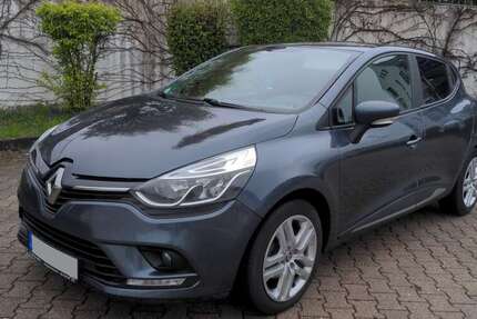Renault Clio 98.000 km 7.500 &euro; Stuttgart, Landeshauptstadt 70619