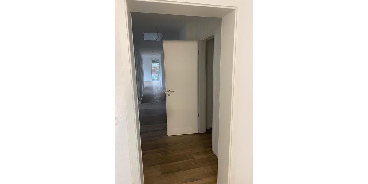 Dachgeschoßwohnung Gomaringen - 4 Zimmer, 105 m&sup2;, 1.300&euro; | Angebot:24619607