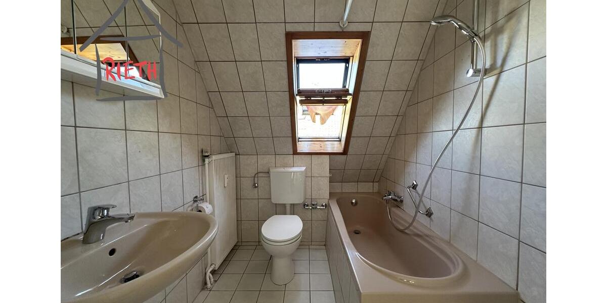 Dachgeschoßwohnung Remseck am Neckar - 3 Zimmer, 60 m&sup2;, 700&euro; | Angebot:25839320