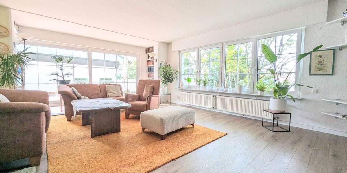 Einfamilienhaus Niefern-Öschelbronn Niefern - 7 Zimmer, 190 m&sup2;, 550.000&euro; | Angebot:25738400