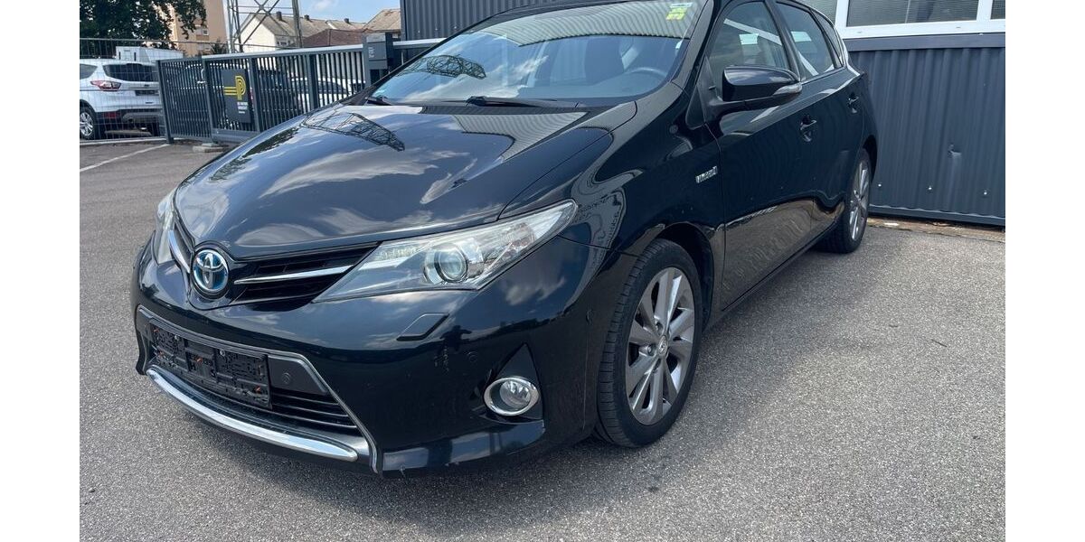Toyota Auris 164.000 km 8.490 &euro; Asperg / Stuttgart 71679