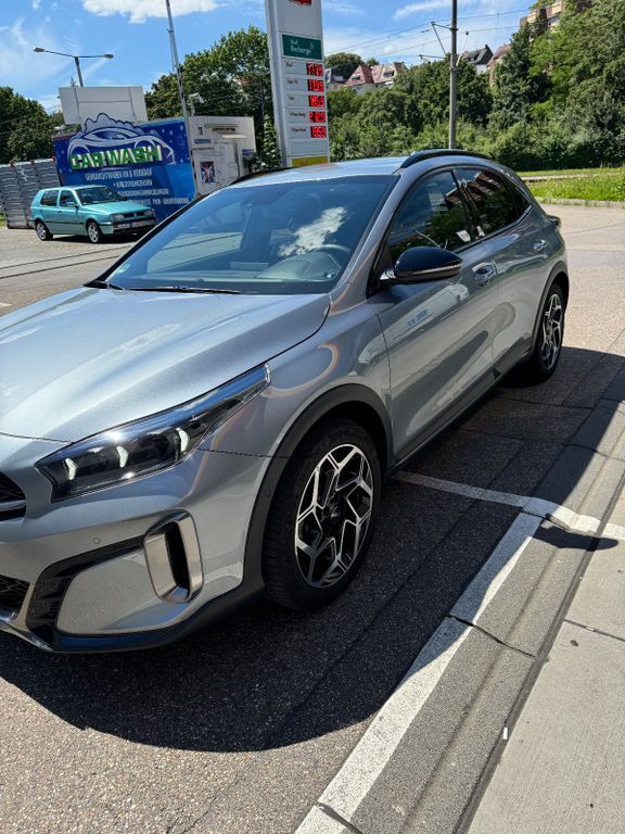 Kia XCeed 28.500 km 25.900 € Stuttgart 70372