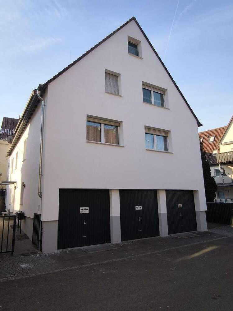 Haus zum Kaufen in Korntal - Münchingen 1.050.000 € 260 m²