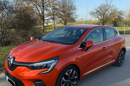 Renault Clio 69.000 km 12.900 &euro; Stuttgart 70435