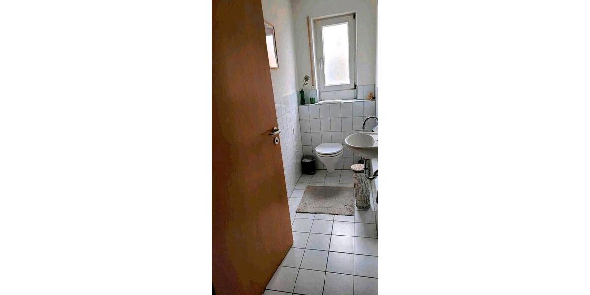 Etagenwohnung Stuttgart Bad Cannstatt - 3 Zimmer, 79 m&sup2;, 1.100&euro; | Angebot:25973951