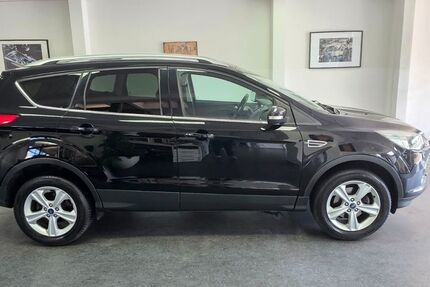 Ford Kuga 125.000 km 7.900 &euro; Asperg/Ludwigsburg bei Stuttgart 71679