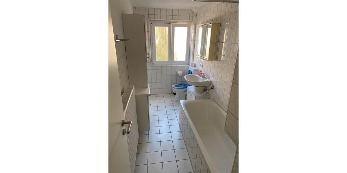 Etagenwohnung Ludwigsburg Eglosheim - 3 Zimmer, 64 m&sup2;, 1.100&euro; | Angebot:25824858