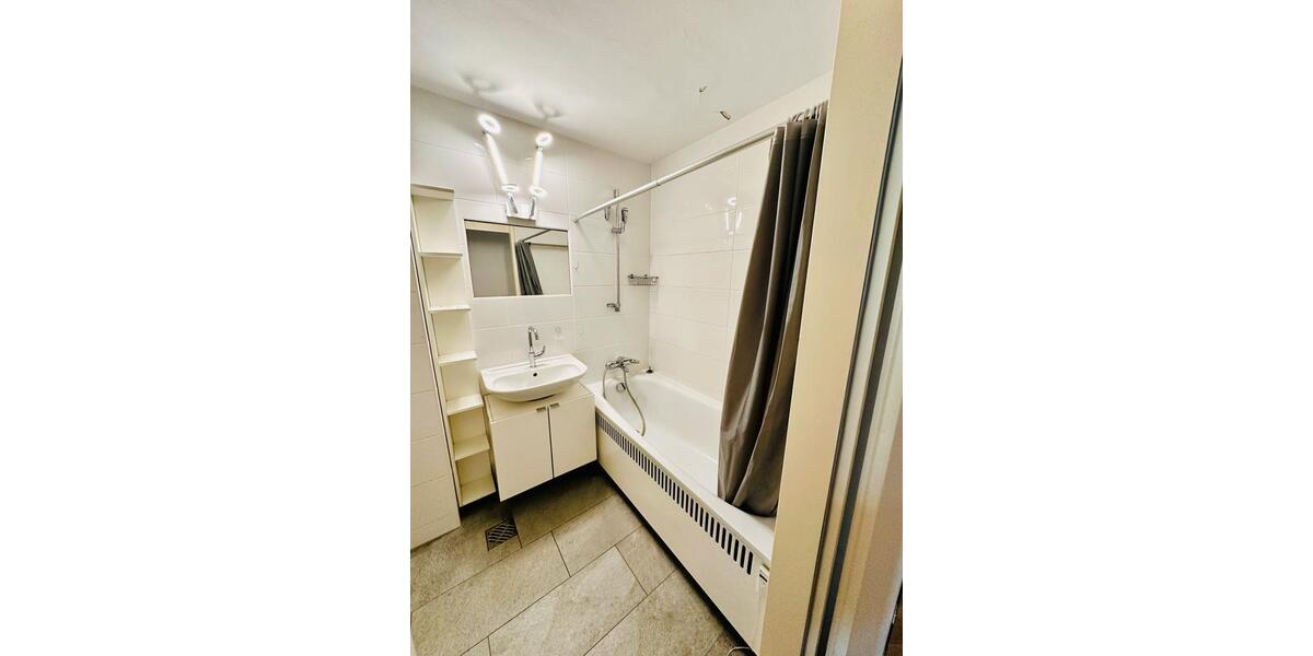 Etagenwohnung Stuttgart Botnang - 3.5 Zimmer, 82 m&sup2;, 1.150&euro; | Angebot:24694297