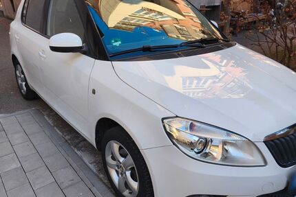 Skoda Fabia 74.500 km 8.300 &euro; Stuttgart 70374
