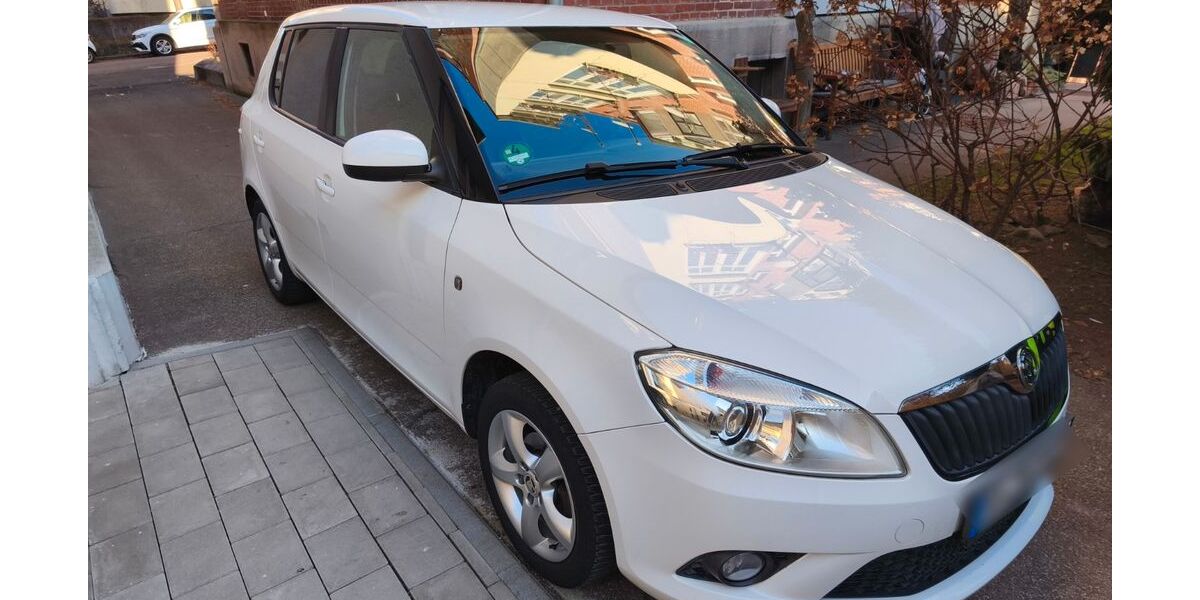 Skoda Fabia 74.500 km 8.300 &euro; Stuttgart 70374