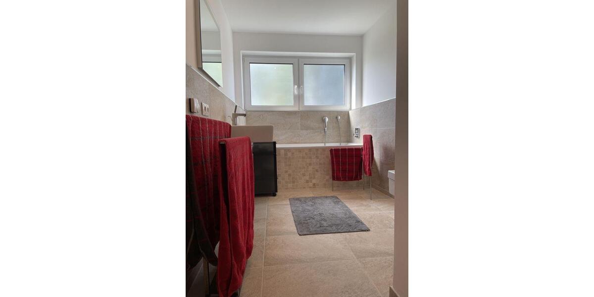 Etagenwohnung Ludwigsburg Hoheneck - 3 Zimmer, 120 m&sup2;, 1.950&euro; | Angebot:24366149