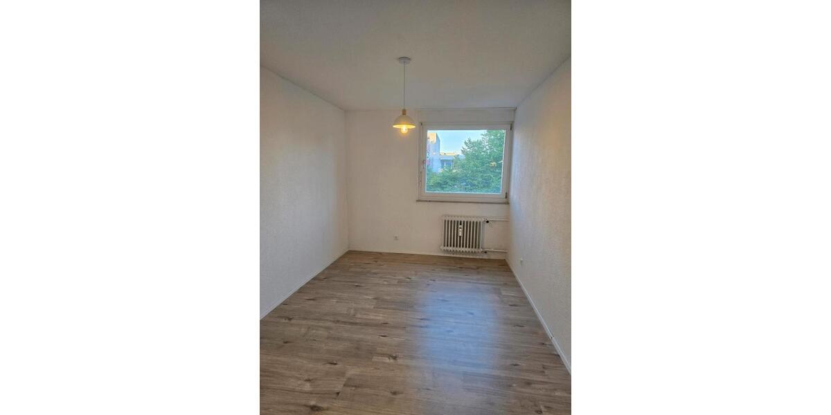 Etagenwohnung Pforzheim Eutingen - 3 Zimmer, 84 m&sup2;, 1.260&euro; | Angebot:27540335