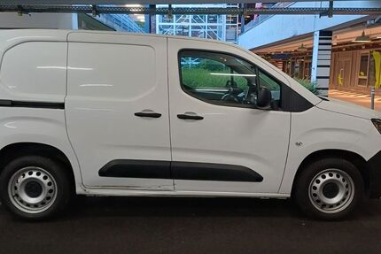 Peugeot Partner 80.000 km 10.900 &euro; Esslingen am Neckar 73733