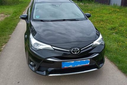 Toyota Avensis 105.000 km 15.500 &euro; Reutlingen 72760