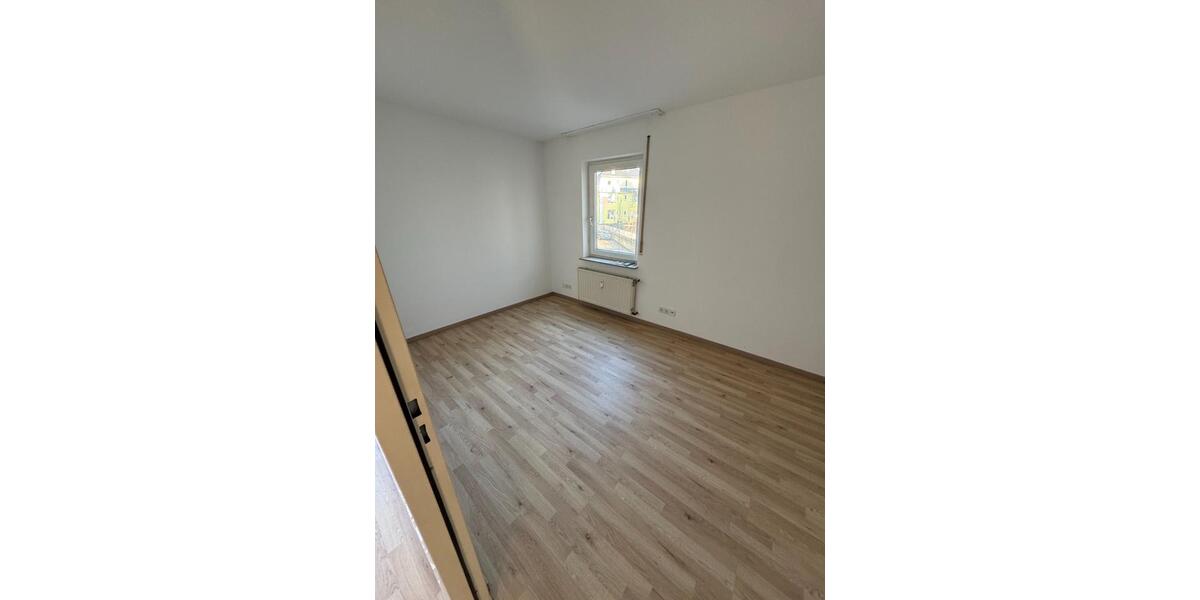 Etagenwohnung Esslingen am Neckar Oberesslingen - 6 Zimmer, 158 m&sup2;, 1.940&euro; | Angebot:25382946