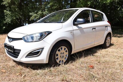 Hyundai i20 106.000 km 5.350 &euro; Sachsenheim 74343
