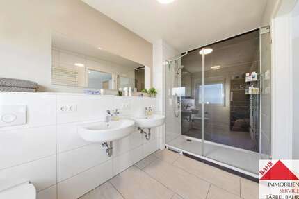 Haus zum Kaufen in Sindelfingen 795.000 € 157 m² 5.5 zimmer