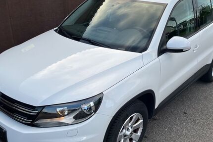 VW Tiguan 158.000 km 8.490 € Weil der Stadt 71263