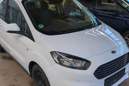 Ford Tourneo Courier 192.000 km 8.550 &euro; Ditzingen 71254
