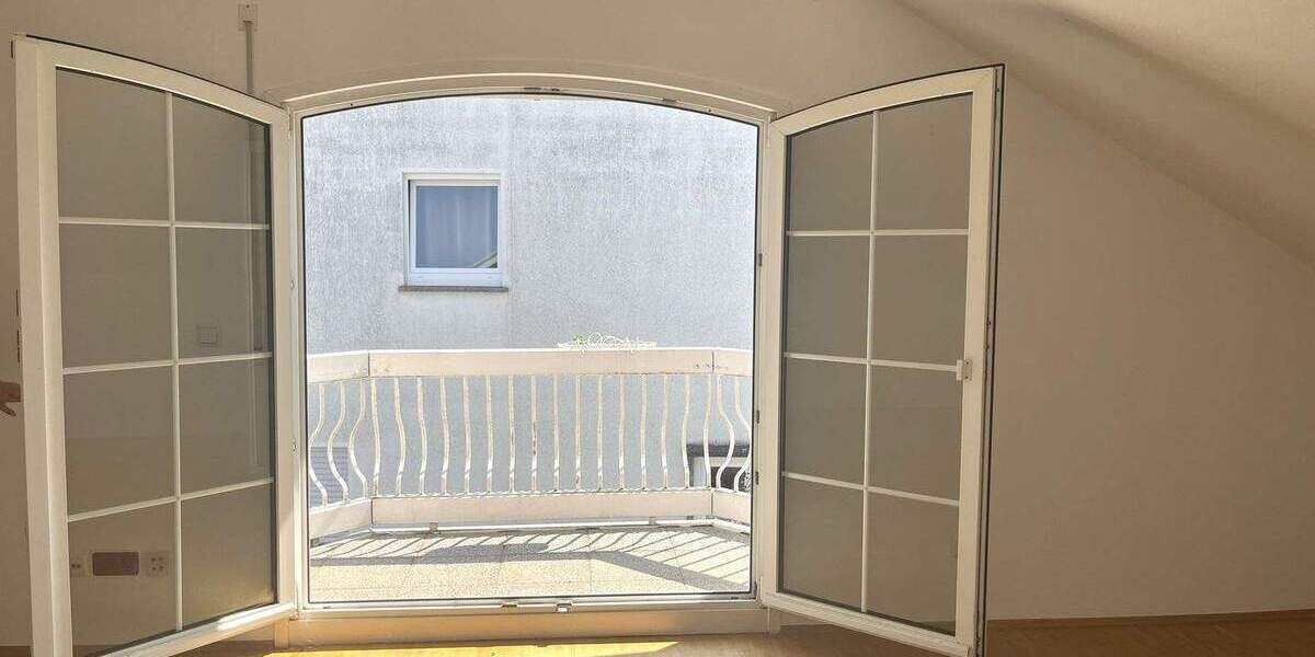 Einfamilienhaus Stuttgart Nord - 7 Zimmer, 242 m&sup2;, 1.690.000&euro; | Angebot:25727195