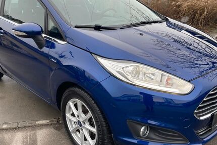 Ford Fiesta 64.810 km 8.400 &euro; Reutlingen 72770