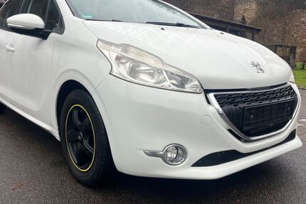Peugeot 208 165.000 km 3.650 &euro; Tübingen 72074