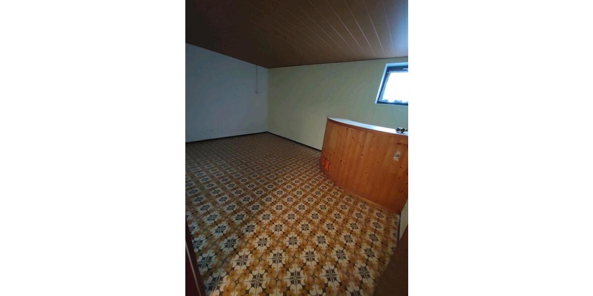 Doppelhaushälfte Leonberg - 6 Zimmer, 146 m&sup2;, 500.000&euro; | Angebot:26926171