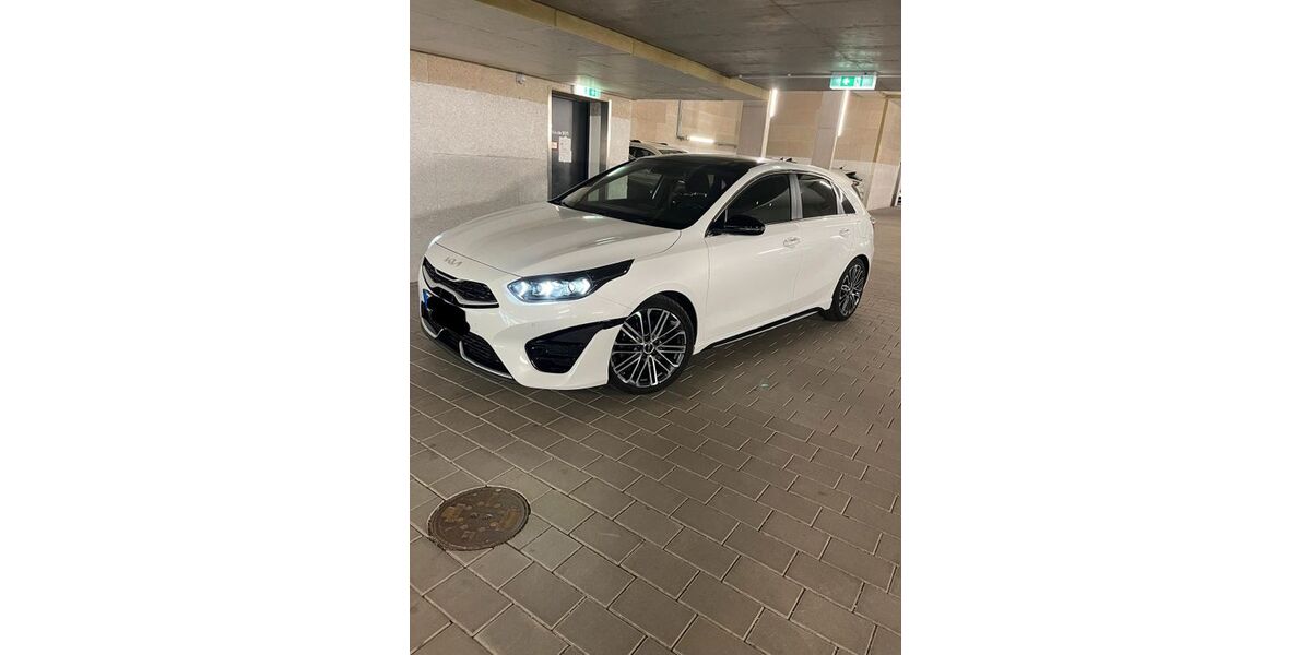 Kia ceed / Ceed 65.800 km 18.400 &euro; Sindelfingen 71065