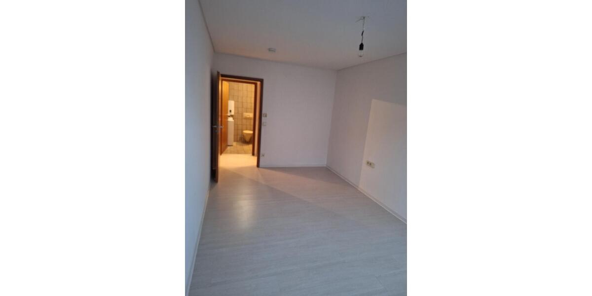 Dachgeschoßwohnung Stuttgart Vaihingen - 2 Zimmer, 65 m&sup2;, 900&euro; | Angebot:25923483