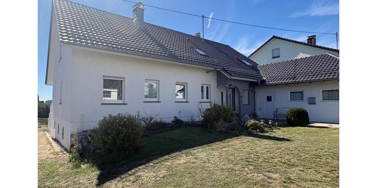 Einfamilienhaus Mötzingen - 10 Zimmer, 205 m&sup2;, 2.400&euro; | Angebot:27617784