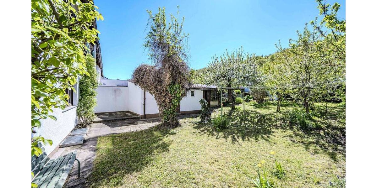 Mehrfamilienhaus, Wohnhaus Stuttgart Bergheim - 6 Zimmer, 123 m&sup2;, 670.000&euro; | Angebot:26643463