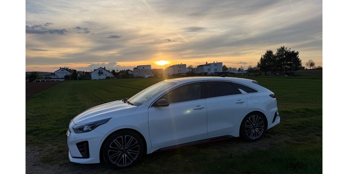 Kia pro ceed / ProCeed 127.000 km 16.000 &euro; Renningen 71272